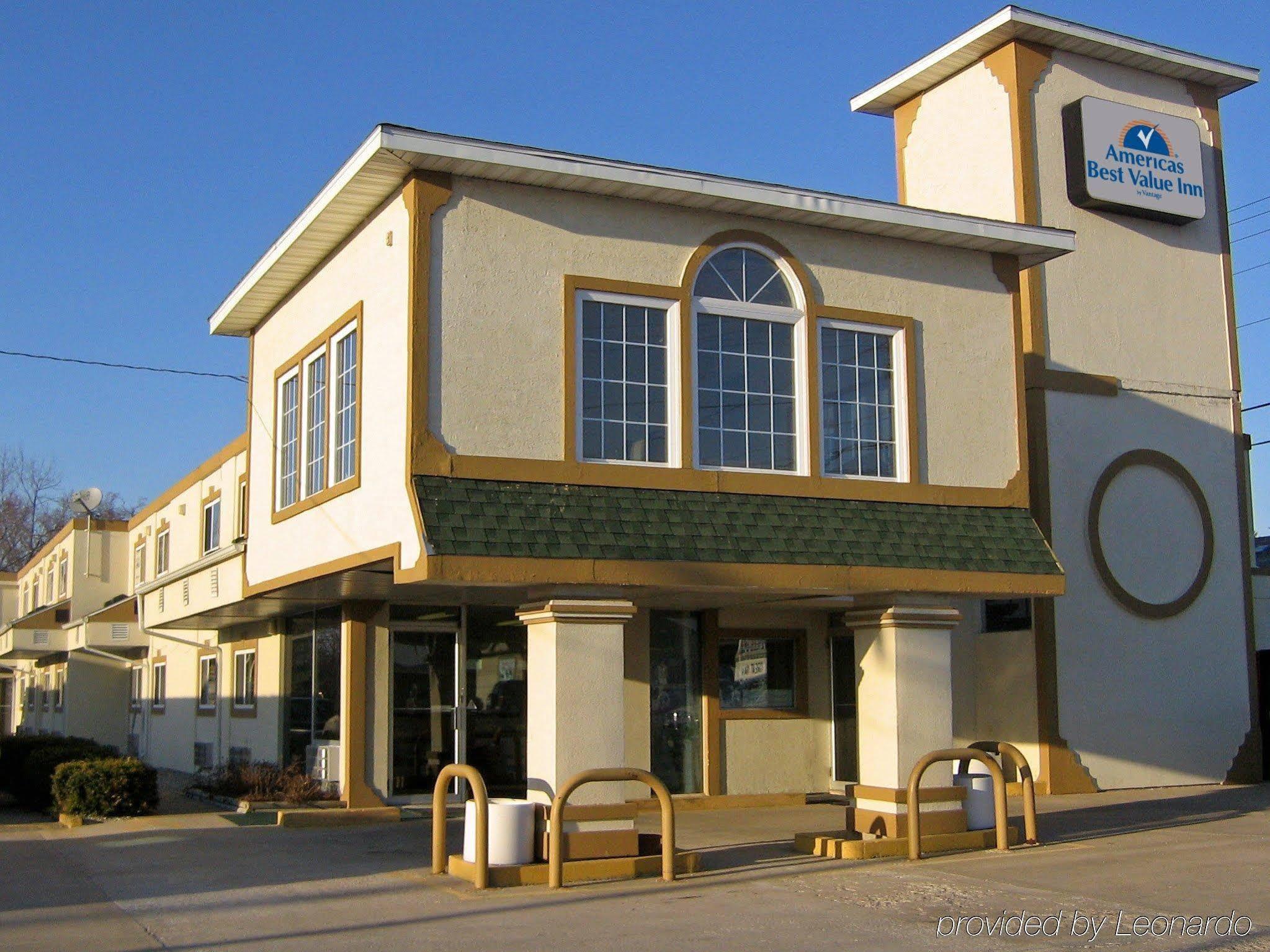 Americas Best Value Inn Macomb Exteriör bild