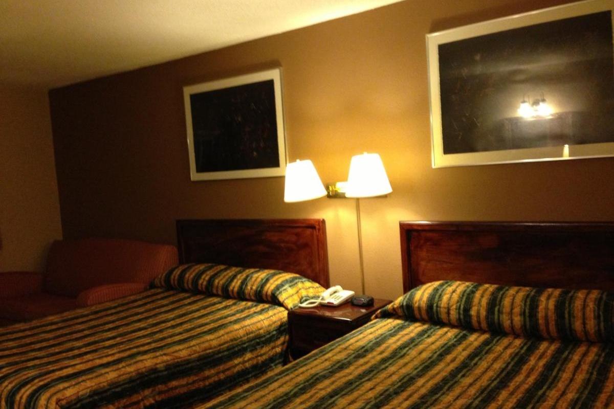 Americas Best Value Inn Macomb Exteriör bild