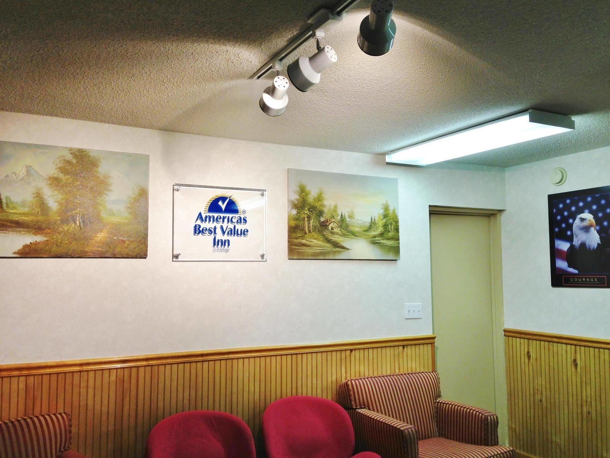 Americas Best Value Inn Macomb Exteriör bild